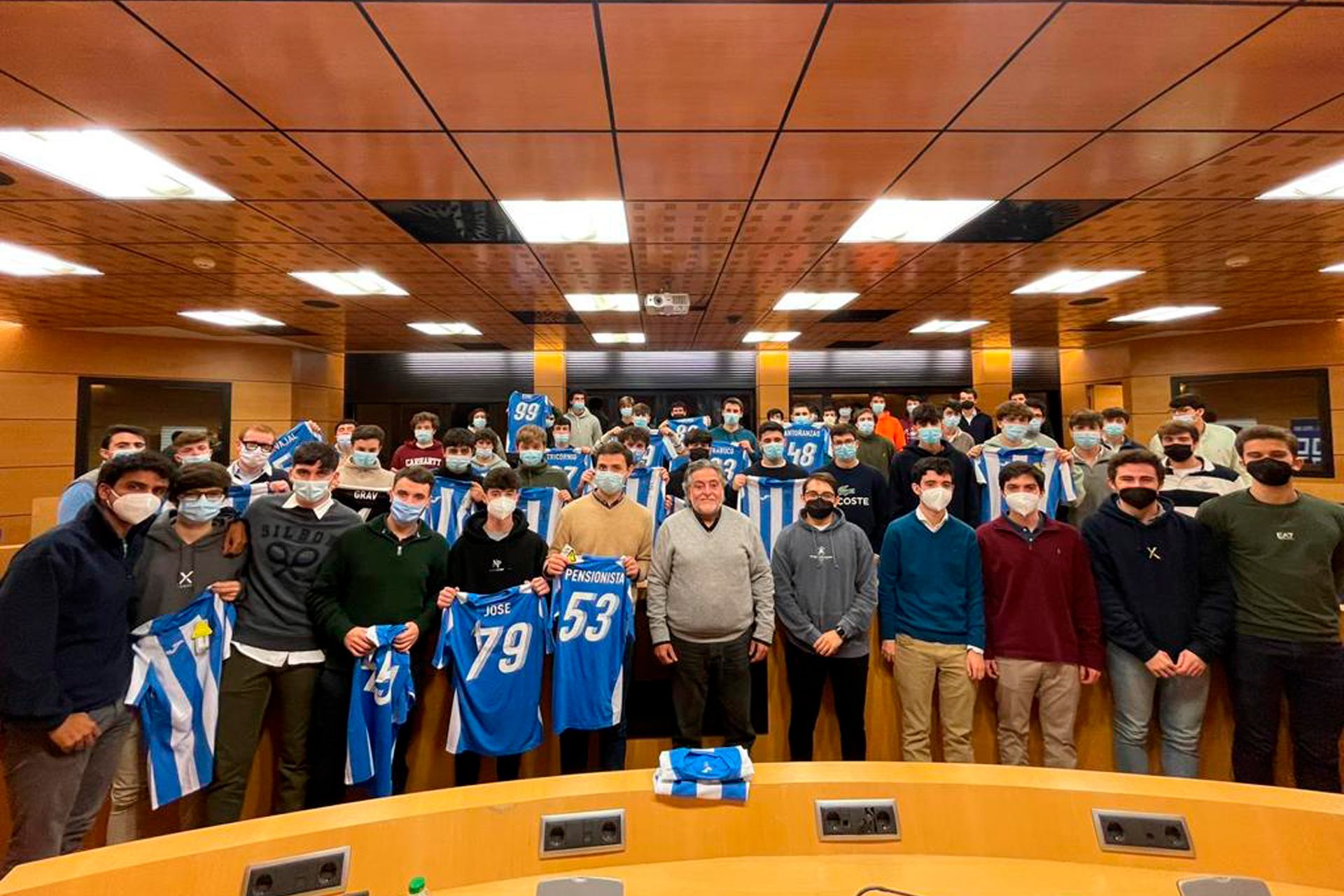 Pepu Hernández, a los colegiales del Pío: “El baloncesto es una escuela de vida”