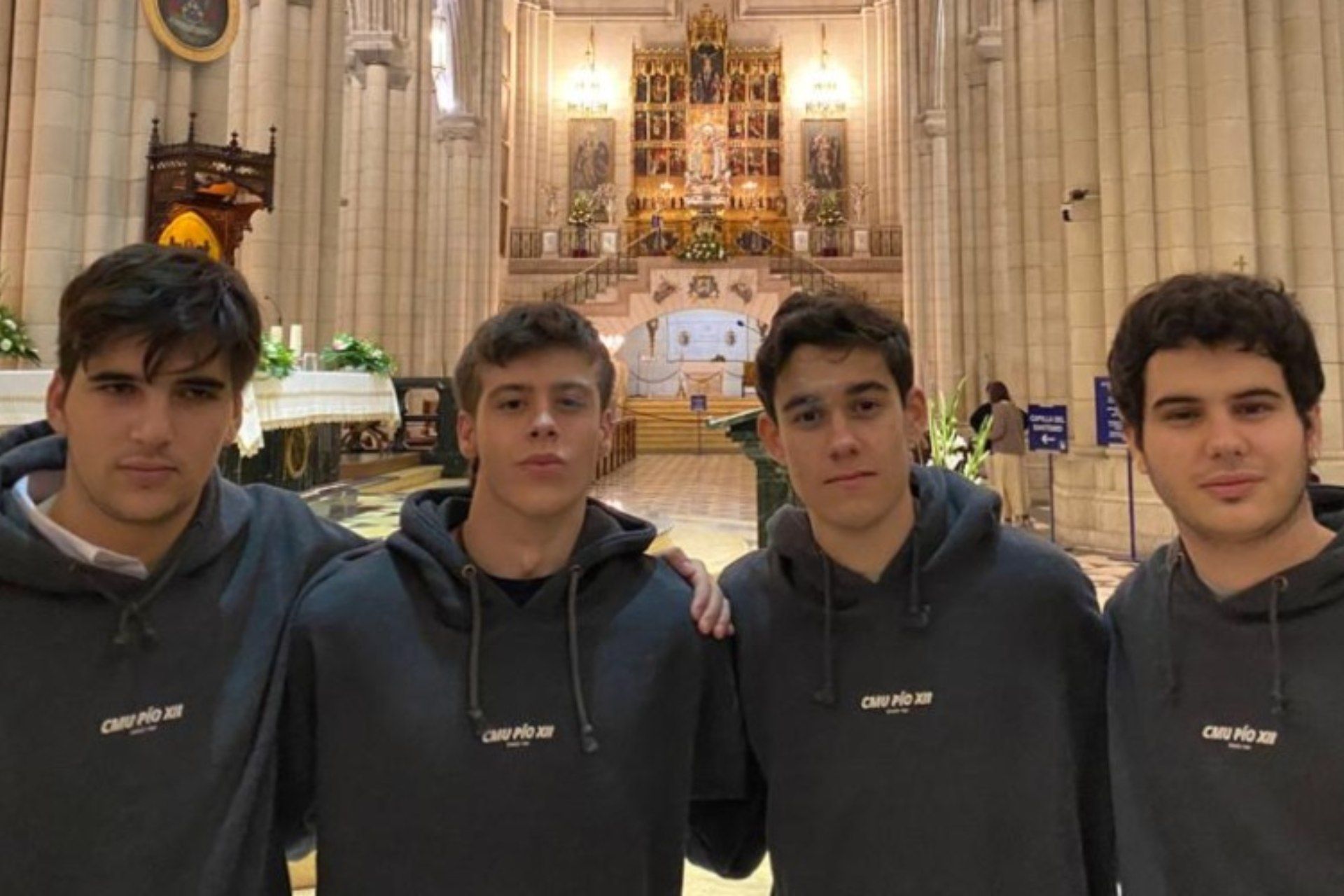 Vigilia en la Catedral de la Almudena