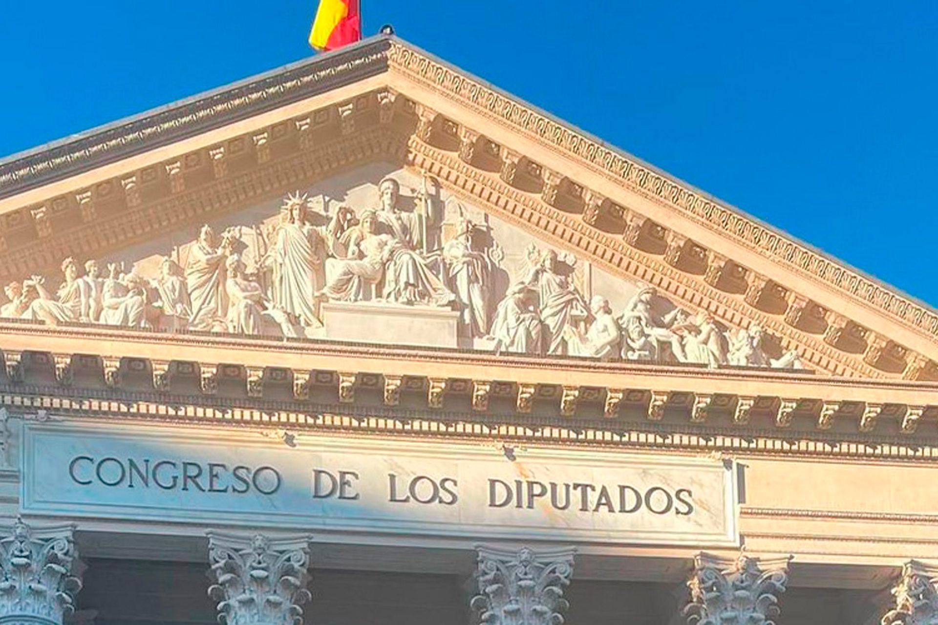 Los colegiales del Pío XII asisten a la sexta Moción de Censura