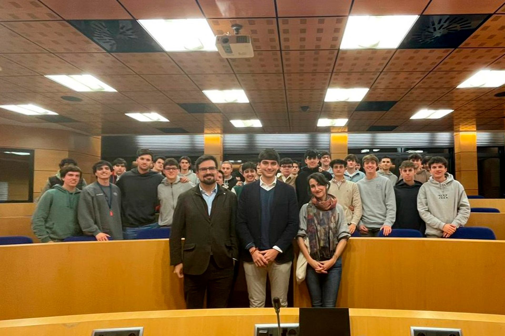 Encuentro con los promotores de Izquierda Española